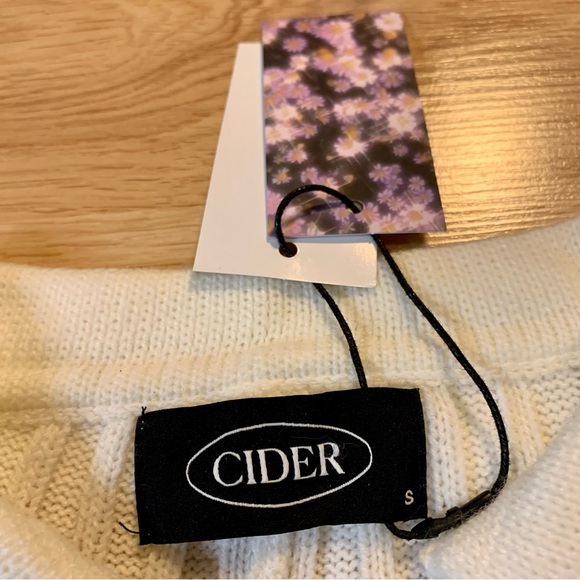 NWT Knit Collard Top Size Small - Picture 4 of 4